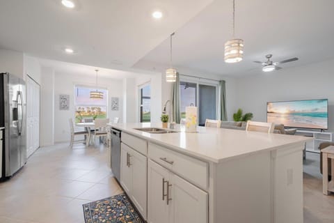Welcome to our Wellen Park Veranda Condo
