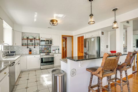 Kitchen | 2nd Floor | Breakfast Bar | Cooking Basics