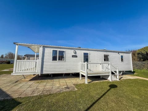 Treat your loved ones to a last-minute family holiday at Hopton Holiday Village, where short stays in a dog friendly static caravan with decking provide the ultimate escape along the Norfolk coastline.