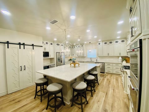 Lodge Kitchen with seating for 10