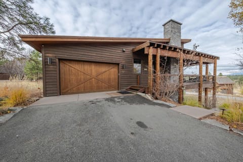 Treehouse at the Wilderness Club awaits you!