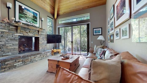 Indoors, Furniture, Living Room, Fireplace, Home Decor