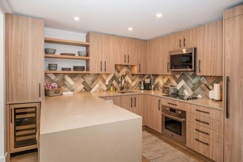 Full kitchen with all the essential tools