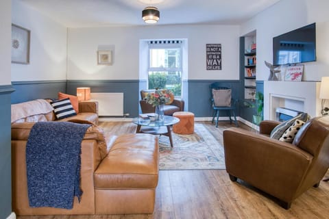 Lobster Cottage - 3 Bedroom Cottage - Tenby (24151)