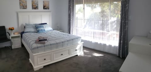 Master bedroom with Queen Size Bed (sleeps maximum of 2 people)
