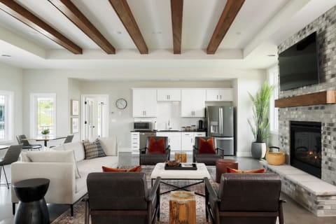 Community clubhouse lobby (2)