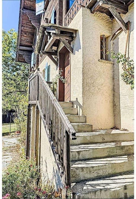 Plant, Stairs, Wood, Building, House, Tints And Shades, Facade, Sky, Cottage, Door