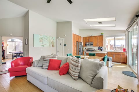 Living Room | Queen Sleeper Sofa | Smart TV | Free WiFi