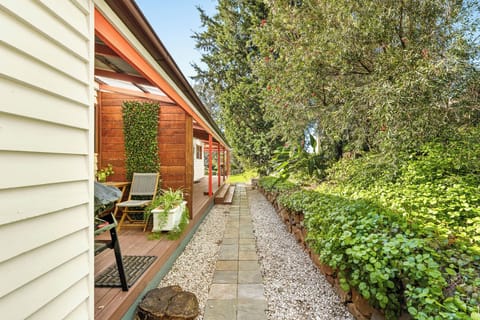 ➤ Serene Tilba Farm Retreat on 4 Acres – Steps from Village Charm!