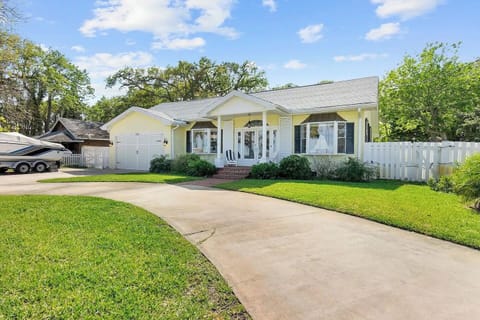 Eee39844 826c 46fc a8bb ae90a4f77f01