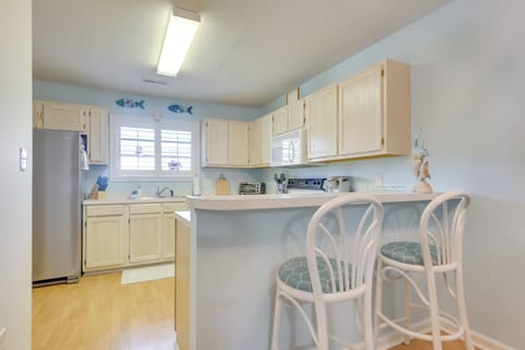 Kitchen | 1st Floor | Keurig Coffee Maker | Dishwasher | Toaster Oven