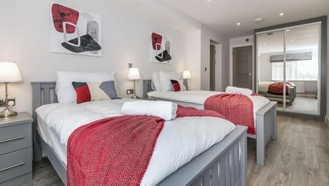 Deluxe Apartment - Twin Bedroom 1