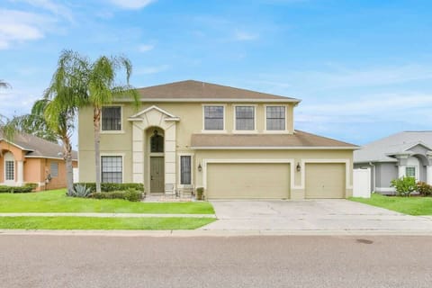 Our home is nestled in Legacy Park, a charming and quiet community with convenient sidewalks for easy strolls.