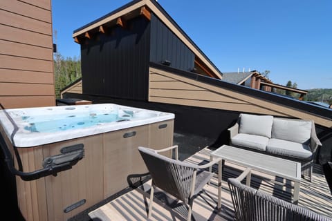 The hot tub is for exclusive use to the guests