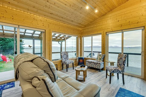 Homer Vacation Rental | 1BR | 1.5BA | Stairs Required | 1,000 Sq Ft