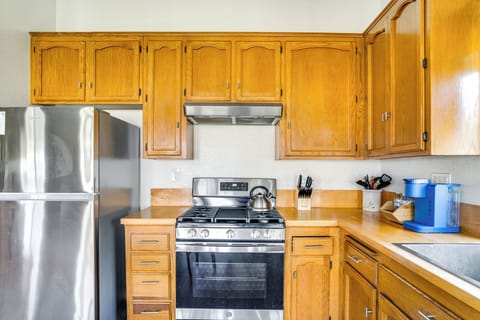 Kitchen | Cooking Basics | Keurig Single-Serve Coffee Maker