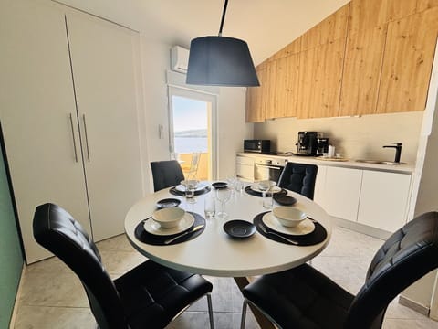 Autumn, Kitchen, Spring, Summer