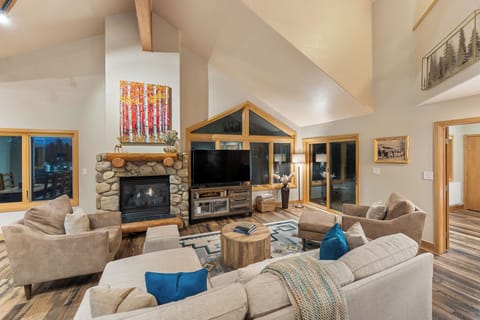 341 Black Hawk Circle