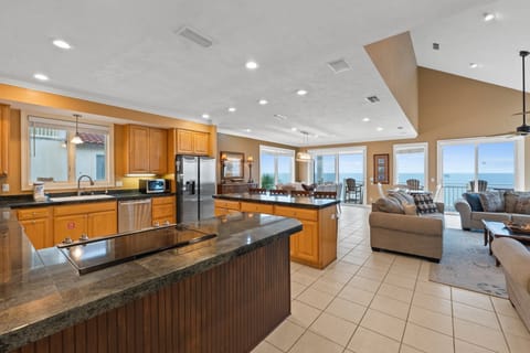 open kitchen, living, dining