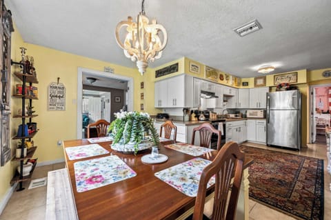 Fully equipped kitchen