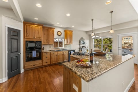 Make yourself at home in our fully equipped kitchen with plenty of counter space to whip up your favorite meals!