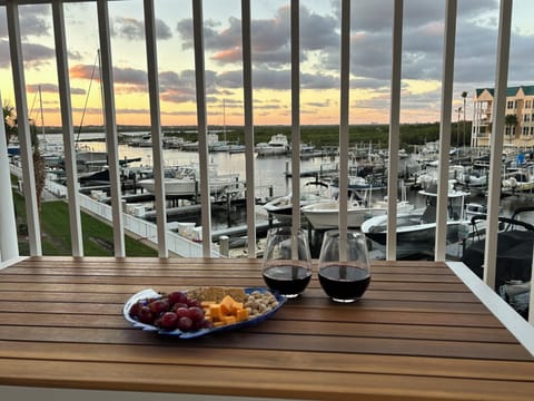 Sunset views from wrap around living room balcony, also access from Bedroom 3. 