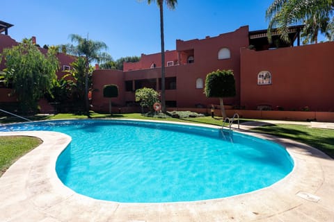 Holiday Home Swimming Pool