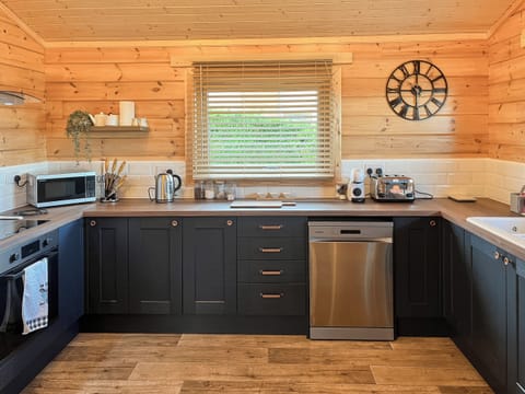 Kitchen area | Coo Lodge - Stag and Coo Holidays, Falkirk