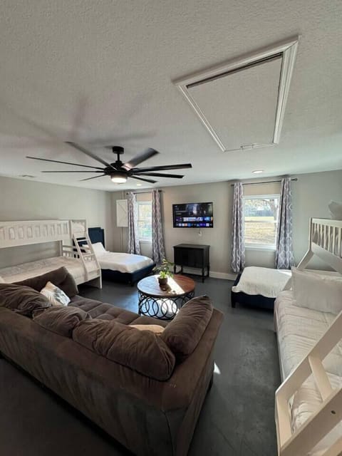 F7b6e635 bcb1 41e1 9c17 9cdf977704d9