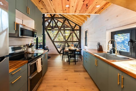 Hylo Treehouse-52918