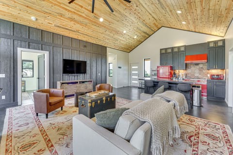 Living Room | Single-Story Home | Central Heating