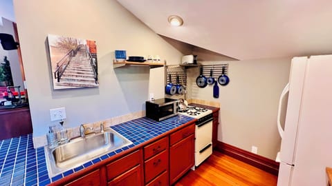 Kitchen with all the basic amenities.