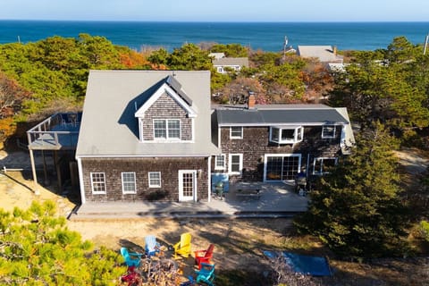 Perfect beach house with privacy