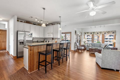 SBC704: Shallowbag Bay 704 | Living Area and Kitchen