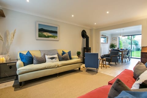 Living Room / Lounge