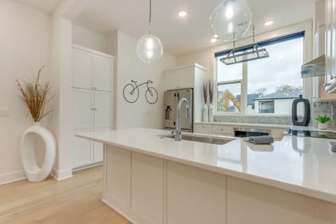 Kitchen | 2nd Floor | Dishwasher | Cooking Basics