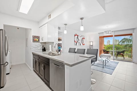 7 print 19655 e country club dr 6 503