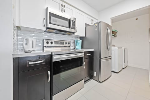 8 print 19655 e country club dr 6 503