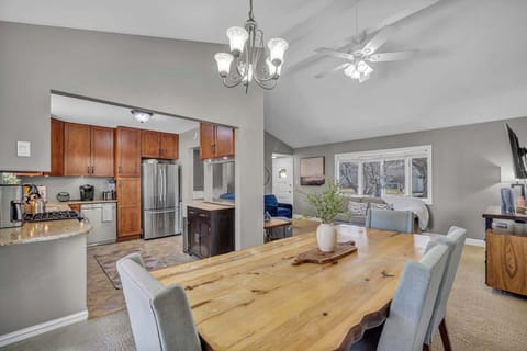 Dine, relax, and unwind in this thoughtfully designed space—perfect for groups and families!