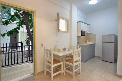 Private kitchenette and dining table in all units ideal for light meals