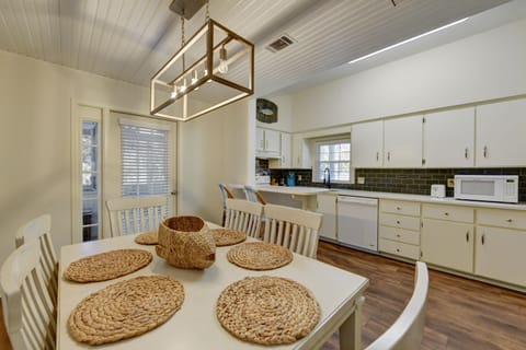 Tipsy Turtle - main level dining room with access to screened in porch