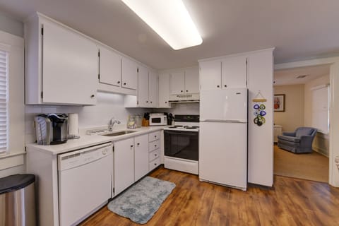 TIpsy Turtle - 2nd level, Kitchen