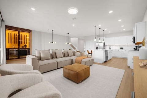 16024 Sandy Cliffs Drive (2).jpg