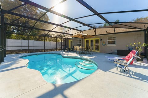 Swimming Pool | Deck Chairs | Screened Enclosure