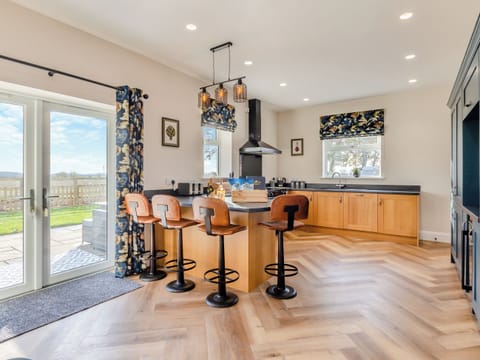 Kitchen/diner | The Farm House - Honies Farm Barns, East Stoke, near Newark