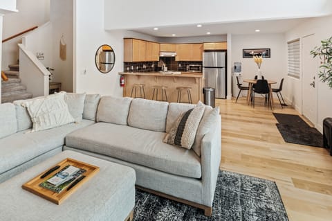 Nice Large open layout, With plenty of space to spread out and relax.