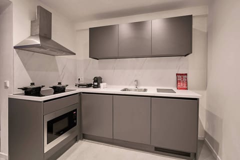 Fully equipped kitchen 
