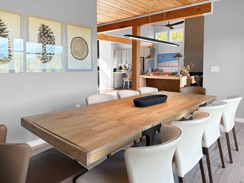 Dragonfly - dining room 1