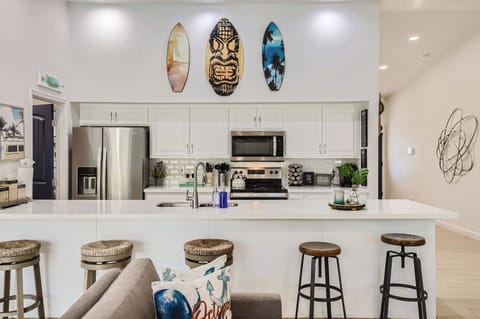 2207 S Cherry - Web Quality - 017 - 17 Kitchen Feature