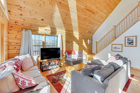 Fleischmanns Vacation Rental | 3BR | 2.5BA | 4 Steps Required | 1,500 Sq Ft